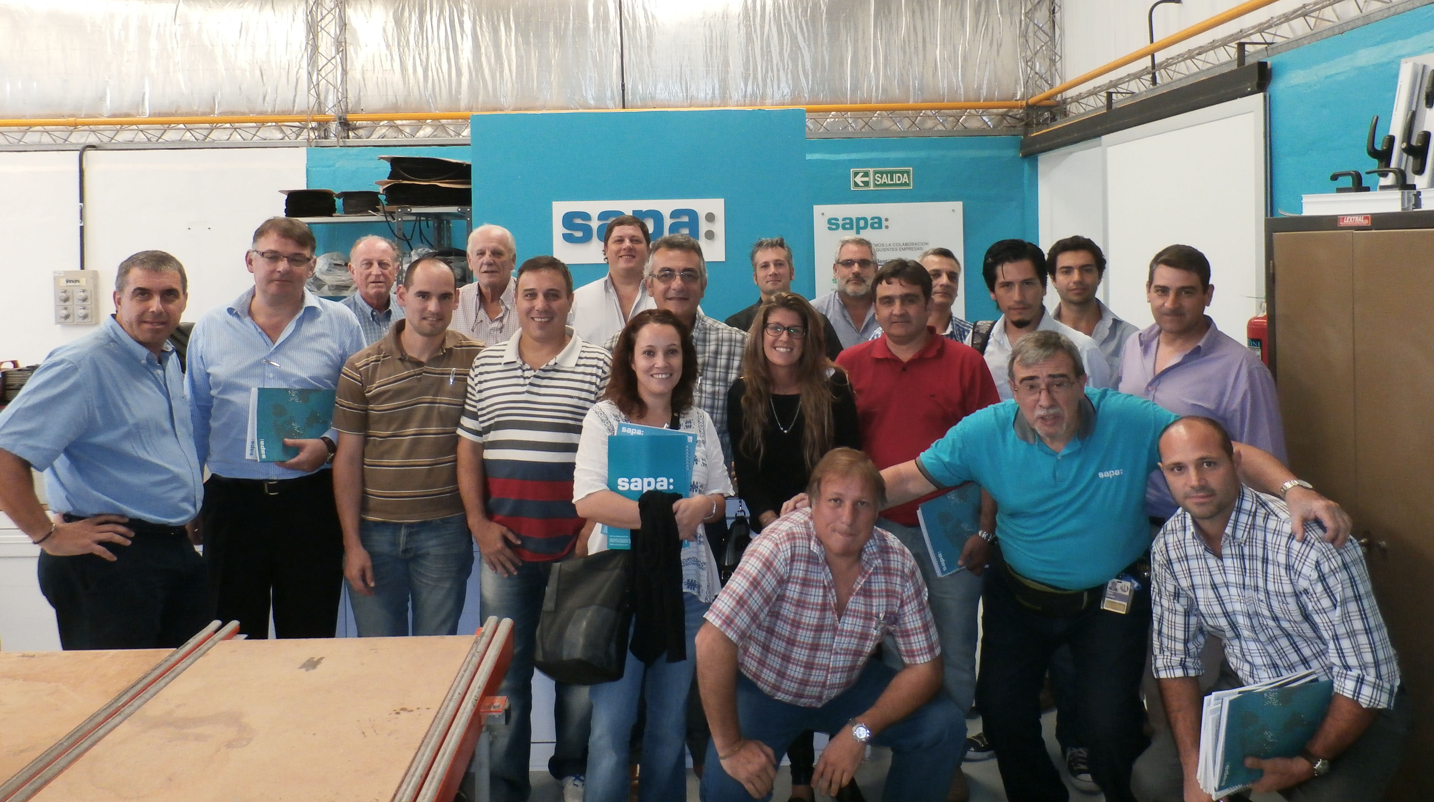 Representantes técnicos de todo el país y uruguay se reunieron en la planta de Sapa